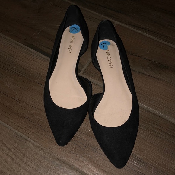 Nine West Flats - Picture 2 of 2